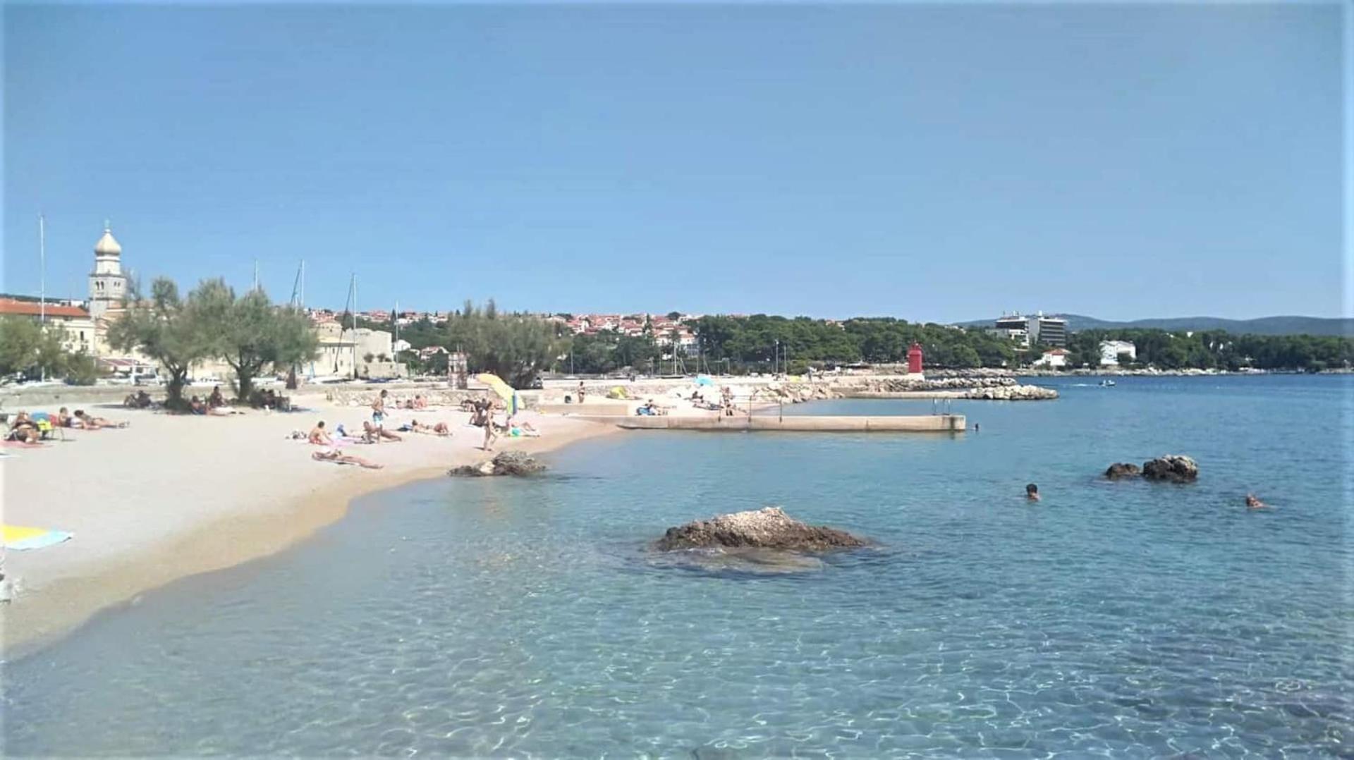 Lovely Studio Malina Close To The Beach Крк Экстерьер фото