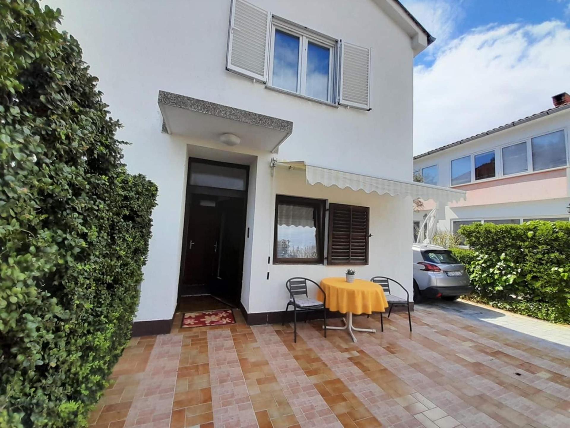 Lovely Studio Malina Close To The Beach Крк Экстерьер фото