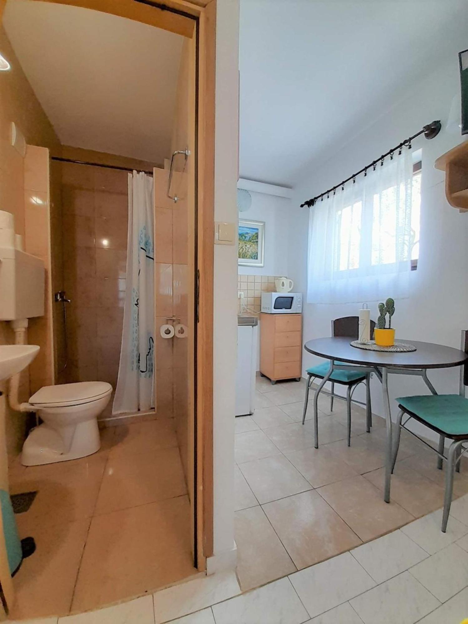 Lovely Studio Malina Close To The Beach Крк Экстерьер фото